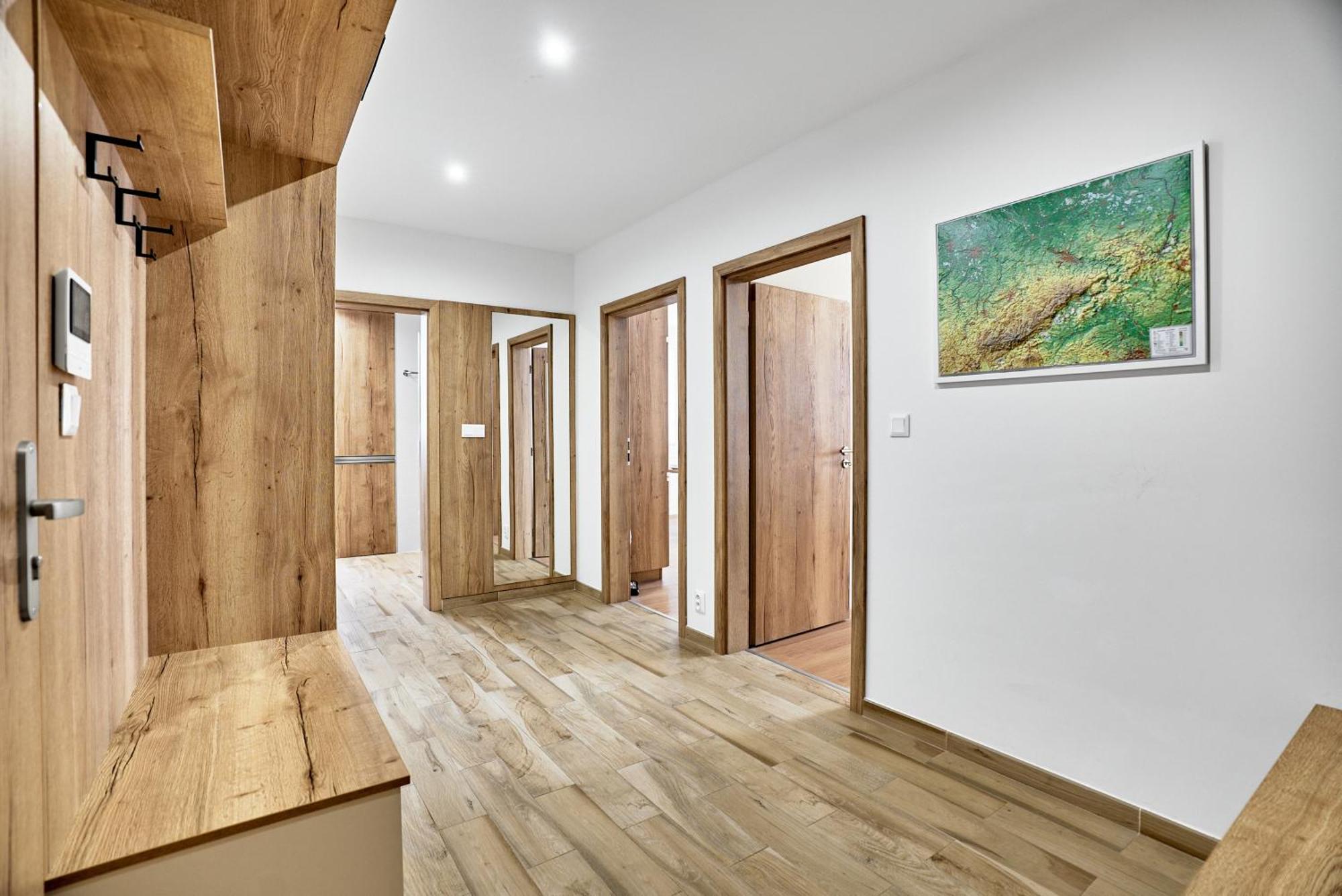 C L E A N O V E C By Mountain Ways Appartement Loučná pod Klínovcem Buitenkant foto